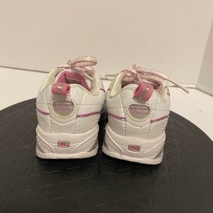 Toddler girls Skechers sports premium size 3 color pink and white.
